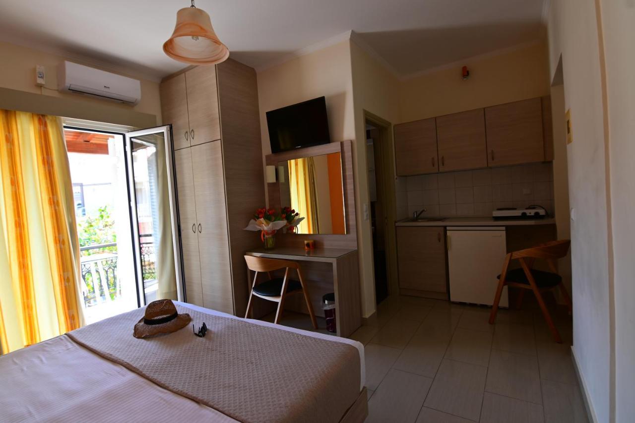 Nadia'S Studios & Apartments In Argasi, Sea-View Exterior foto